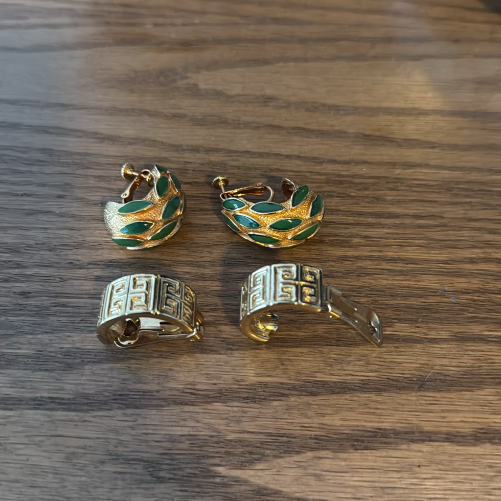Vintage Clip On Earrings Gold W Green 2 Pairs!